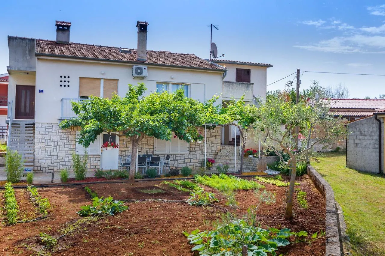 Apartment Tesic Close To The Sea With Shared 4Xbicycles Fažana